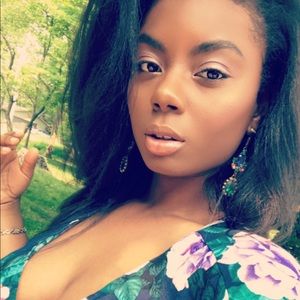 Meet your Posher, Sierra